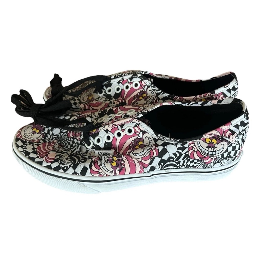 Alice in Wonderland x Vans Women’s size 9